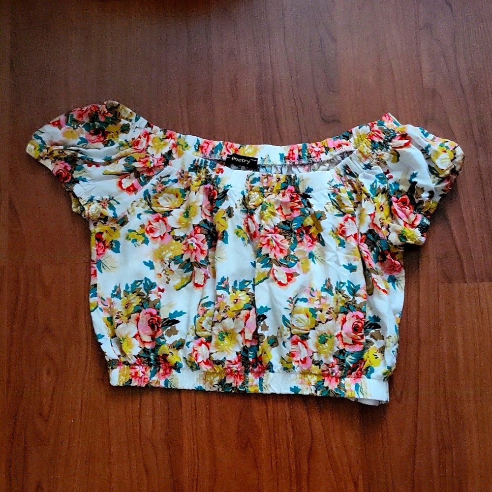 Off the shoulder Crop top